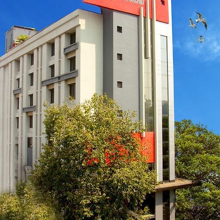 The Royal Orchid Hotel, Chembur Bombay Esterno foto