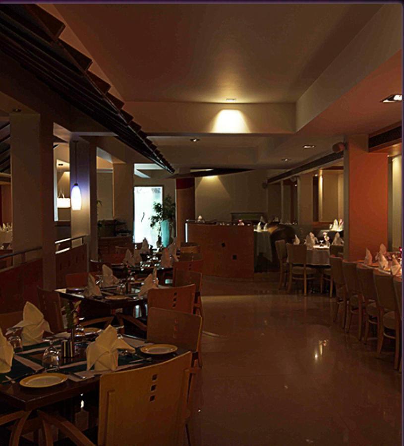 The Royal Orchid Hotel, Chembur Bombay Esterno foto