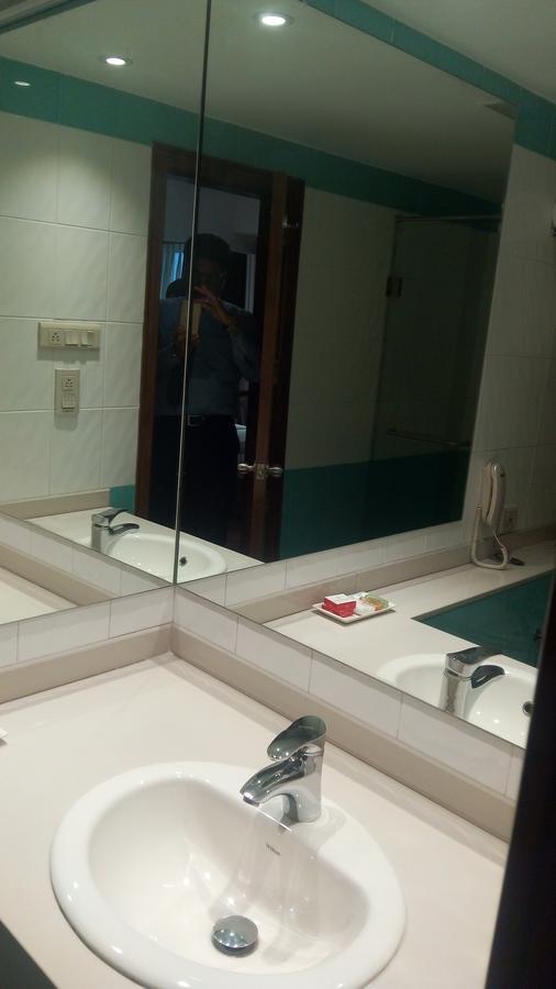 The Royal Orchid Hotel, Chembur Bombay Esterno foto