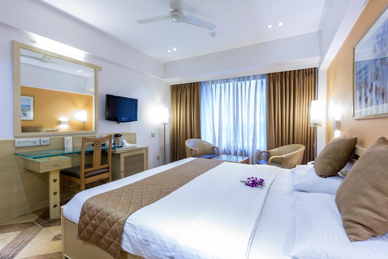 The Royal Orchid Hotel, Chembur Bombay Esterno foto