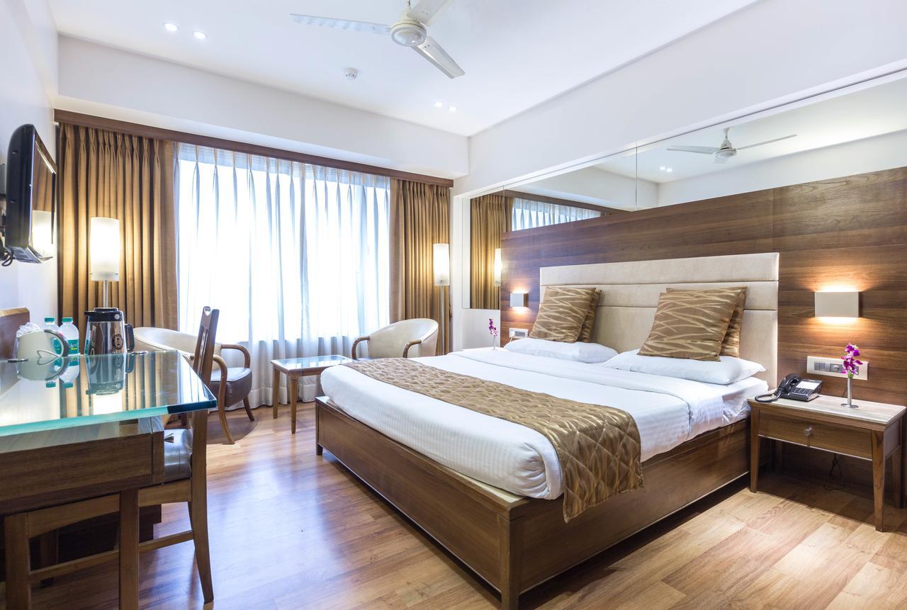 The Royal Orchid Hotel, Chembur Bombay Esterno foto