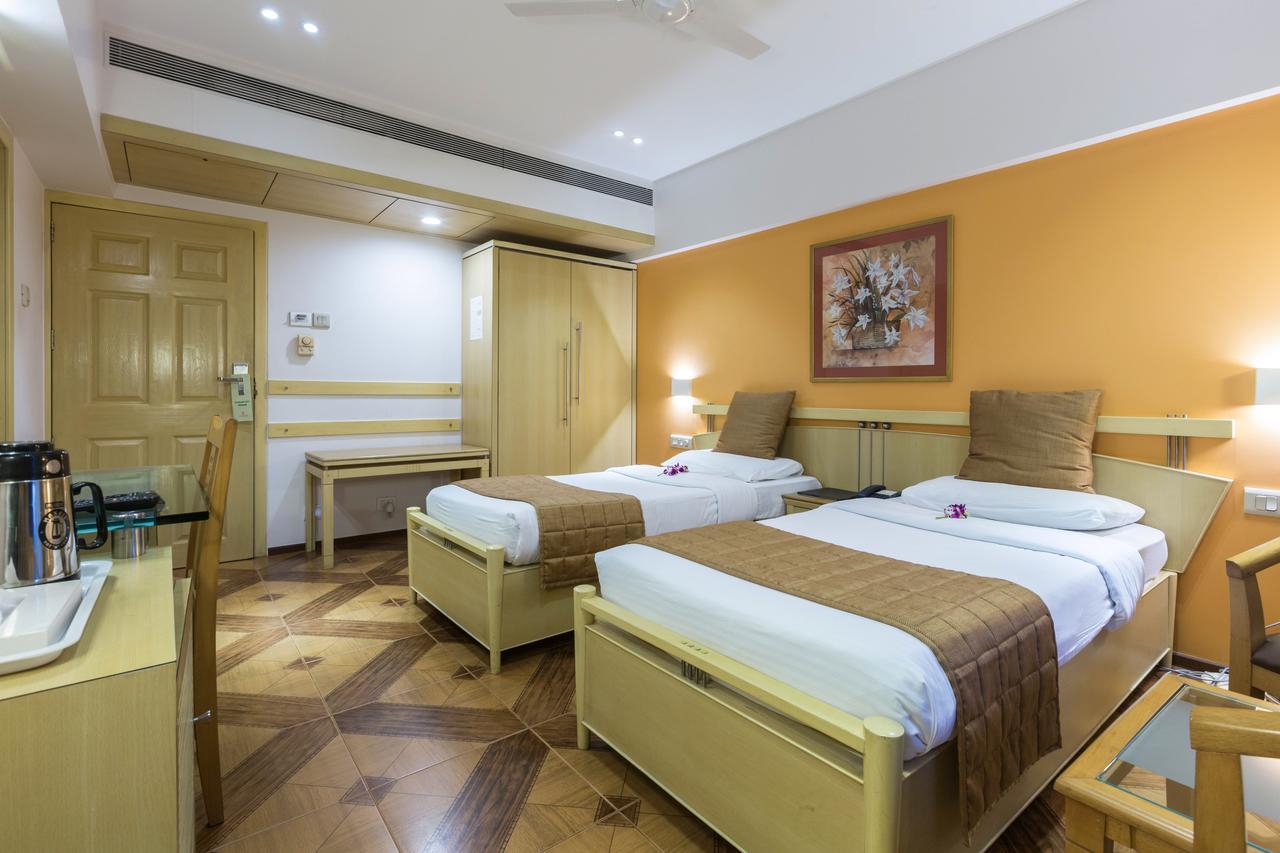 The Royal Orchid Hotel, Chembur Bombay Esterno foto
